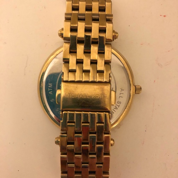 Michael Kors gold watch - Picture 2 of 6